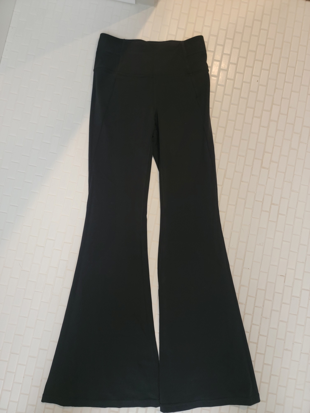 NWOT Athleta Black High-Rise Ultra Flare Workout Pants Size Small